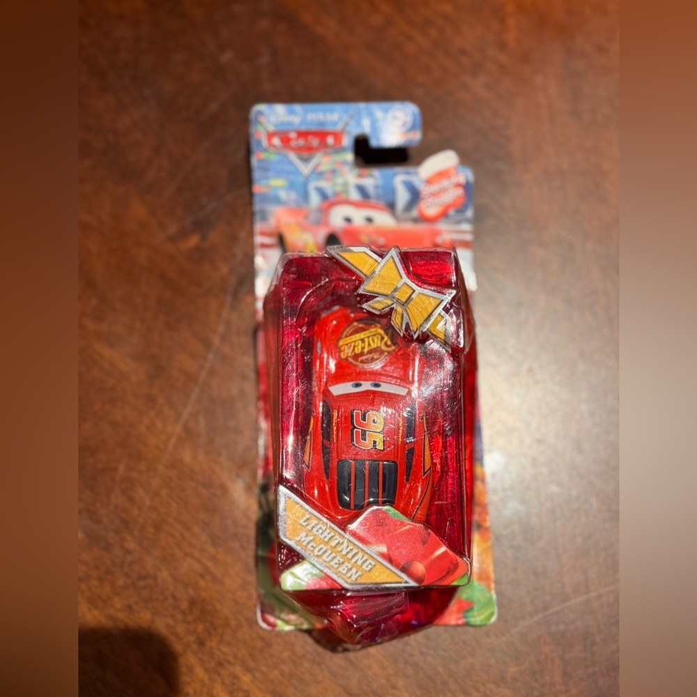 NEW CARS Lightning McQueen in original package